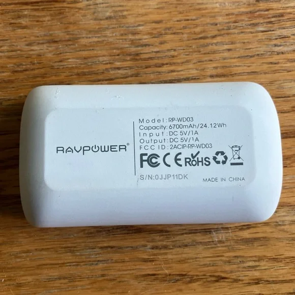 RAVPower FileHub, Travel Router AC750, Wireless SD Card
Reader - Picture 3 of 11
